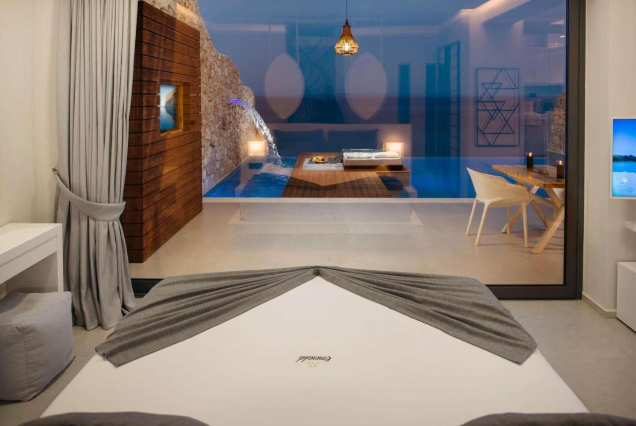 Emerald Cave Suites 圣尼古拉奥斯 外观 照片